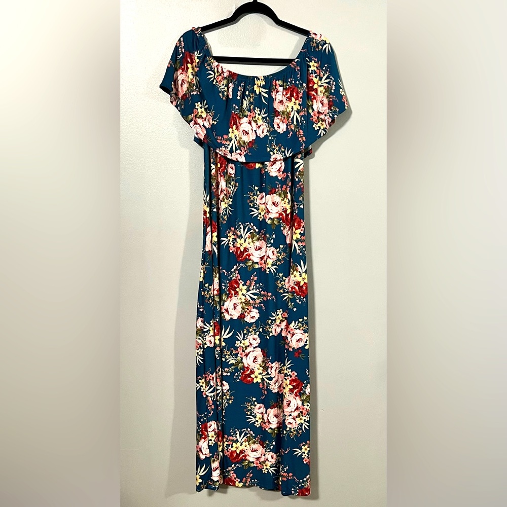 VIBE Sportswear Maxi Dress